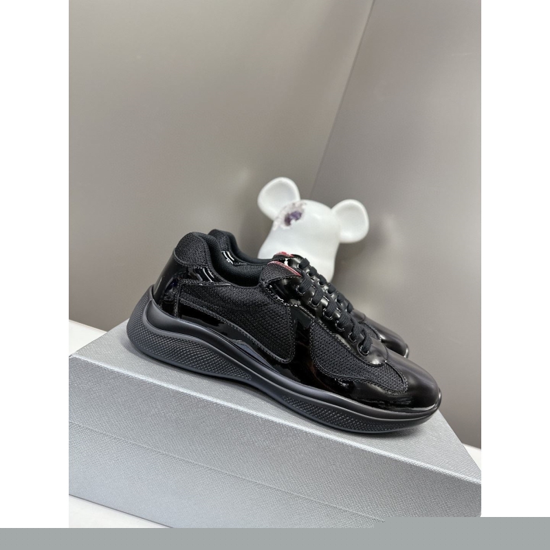 Pra*a casual shoes